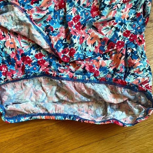 Abercrombie Kids Ruffle Off-the-Shoulder Crop Top in Blue Floral - Picture 6 of 9